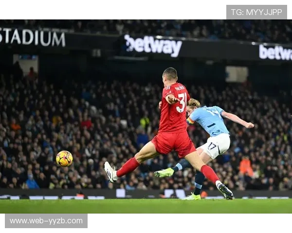 诺丁汉森林主场3-0完胜热刺，戴奇接手后球队逃离降级区。