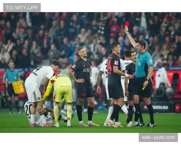 德甲引入半自动越位技术后首次出现争议，门兴格拉德巴赫进球经VAR长时间复核后被判有效